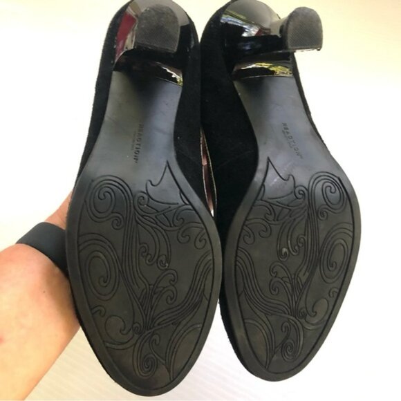 Kenneth Cole Reaction Studded Black Suede Heels Pumps 8 - Picture 9 of 13